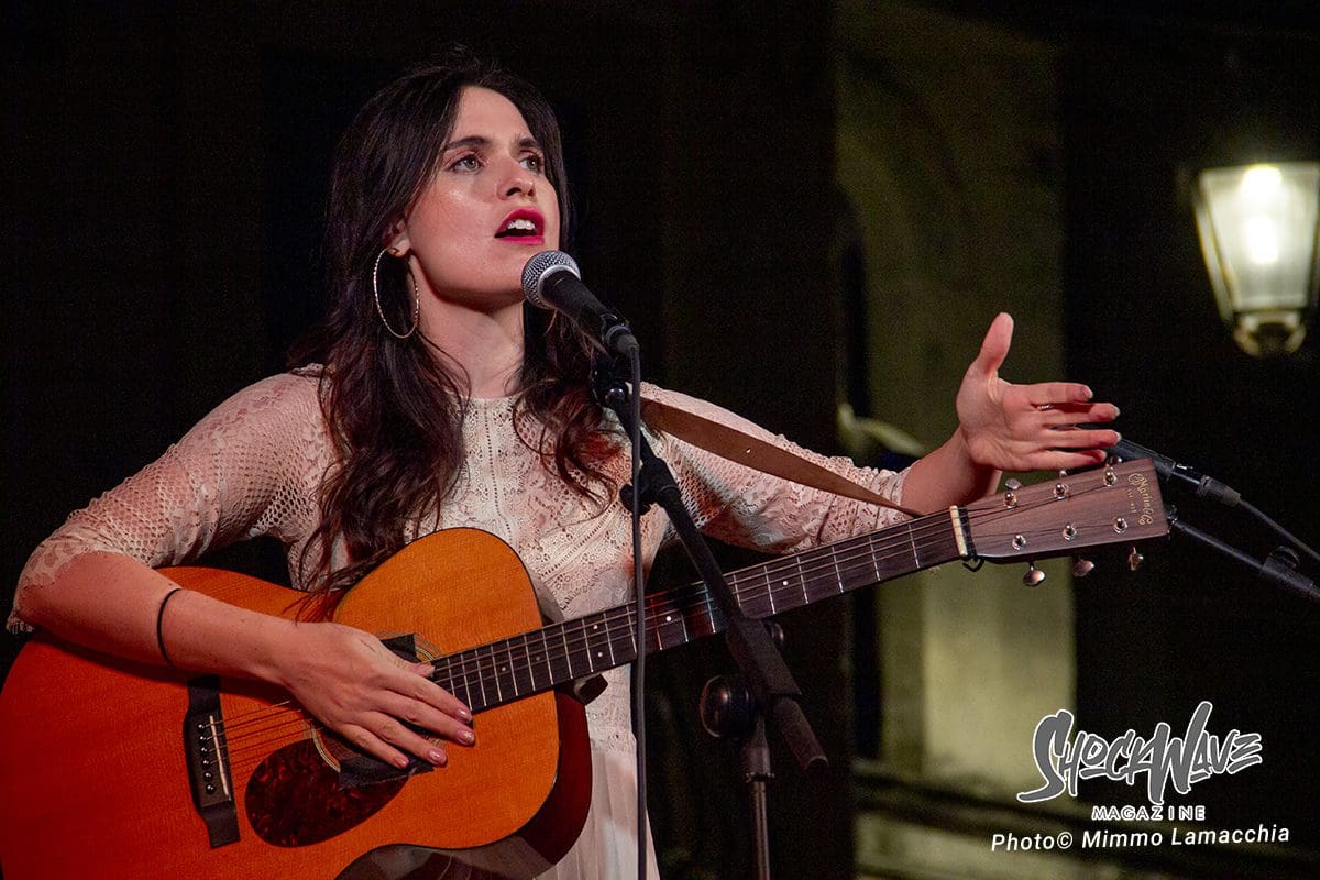 Erica Mou in concerto a Rutigliano – Live Report e Photogallery ...